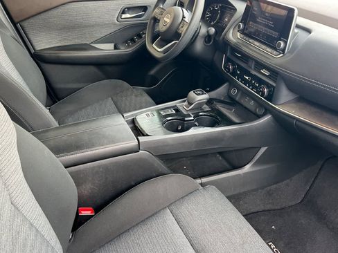 Used 2023 Nissan Rogue SV FWD image 18