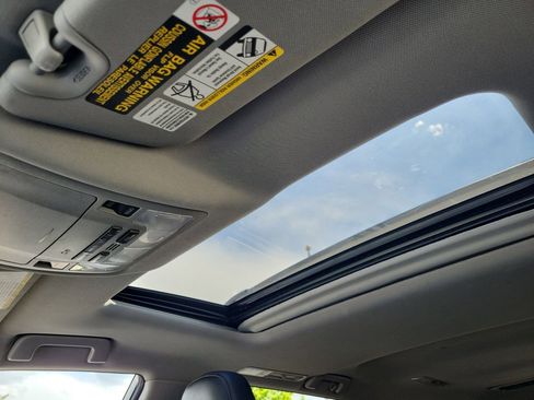 Used 2015 Toyota Highlander XLE AWD/4WD image 25