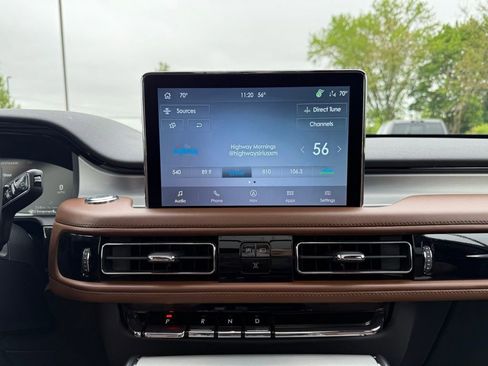 Used 2023 Lincoln Aviator Reserve w/ Elements Package Plus AWD/4WD image 15