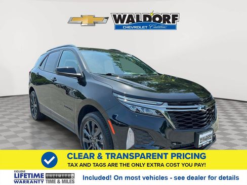 Used 2023 Chevrolet Equinox RS w/ LPO, Floor Liner Package FWD image 1