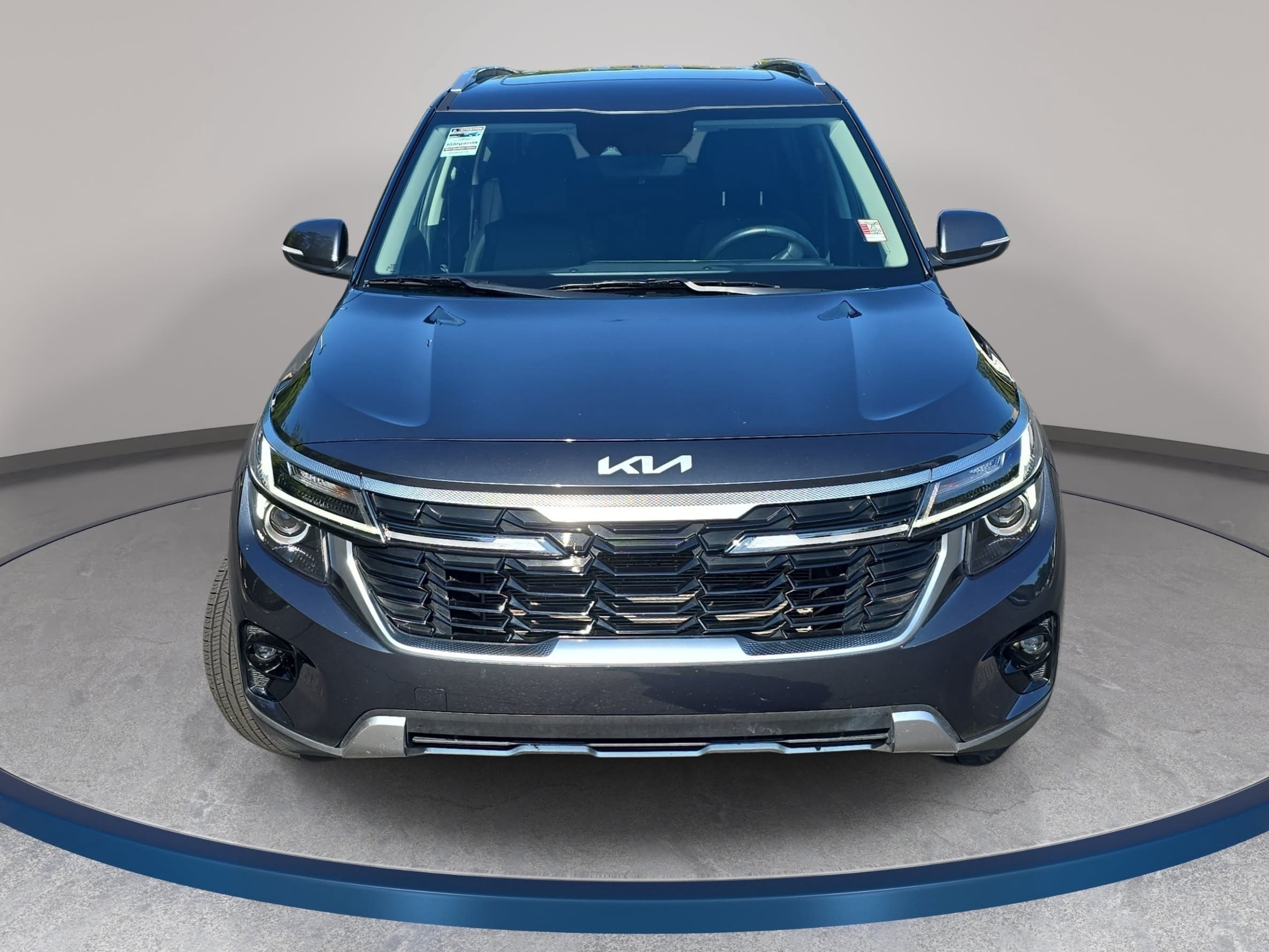 Used 2025 Kia Seltos EX w/ EX Sunroof Package AWD/4WD image 2