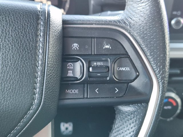 Used 2025 Toyota Tacoma TRD Sport AWD/4WD image 22