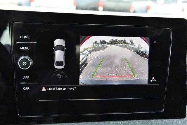 Certified 2025 Volkswagen Jetta Sport FWD image 13