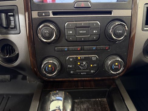 Used 2017 Ford Expedition Platinum RWD image 19