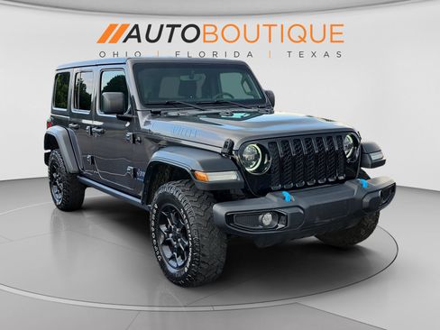 Used 2023 Jeep Wrangler Unlimited w/ Dual Top Group AWD/4WD image 8