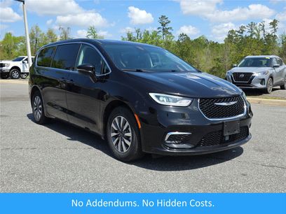 Used 2024 Chrysler Pacifica Limited