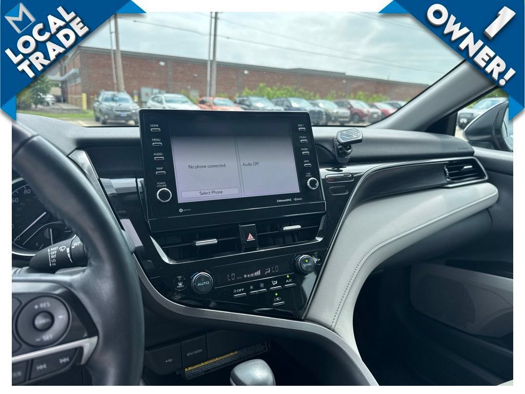 Used 2021 Toyota Camry XLE FWD image 20