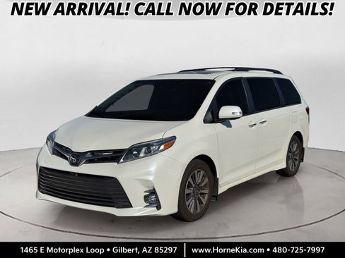 Used 2020 Toyota Sienna Limited Premium w/ Carpet Mat Package FWD image 1