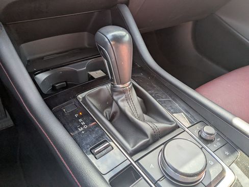 Used 2024 MAZDA MAZDA3 s image 27