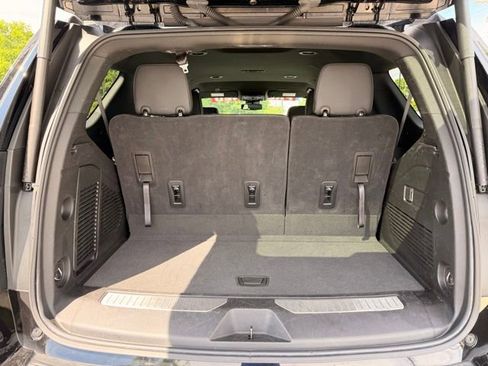 Used 2025 Chevrolet Tahoe Z71 AWD/4WD image 7