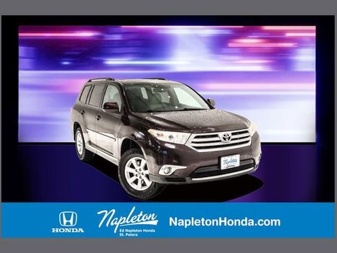 Used 2011 Toyota Highlander SE image 1