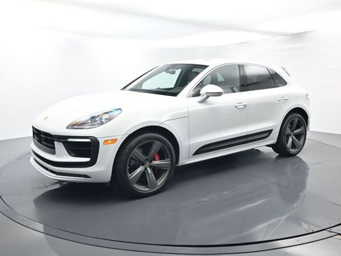 Used 2025 Porsche Macan S image 1