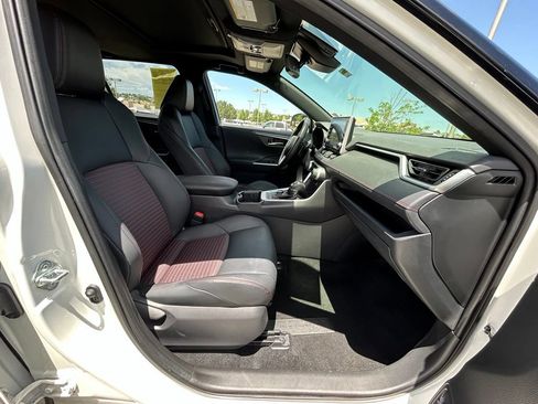 Used 2022 Toyota RAV4 XSE AWD/4WD image 30