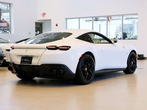 Used 2021 Ferrari Roma RWD image 78