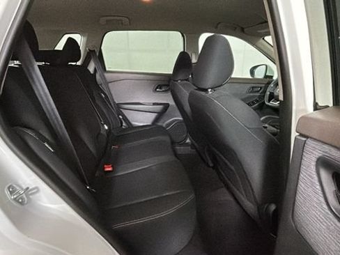 Used 2023 Nissan Rogue S AWD/4WD image 29
