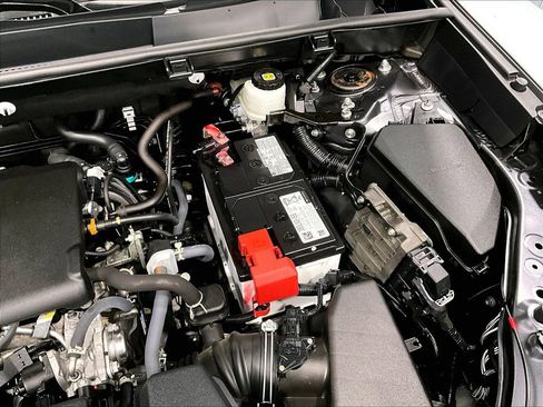 Used 2022 Toyota RAV4 XLE Premium image 32