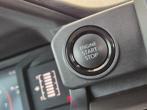 Used 2024 Toyota Tacoma SR5 AWD/4WD image 19