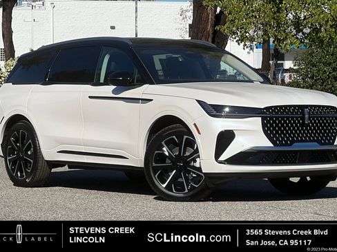 New 2026 Lincoln Nautilus Reserve AWD/4WD image 1