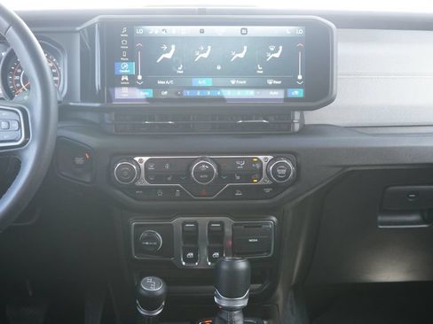 Used 2024 Jeep Wrangler Sport AWD/4WD image 22