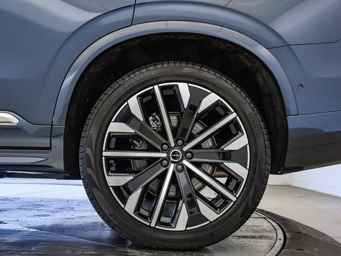 Certified 2025 Volvo XC90 B6 Plus w/ Protection Package Premier image 11