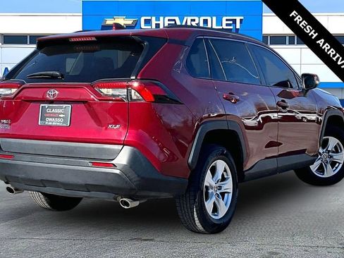 Used 2021 Toyota RAV4 XLE image 5