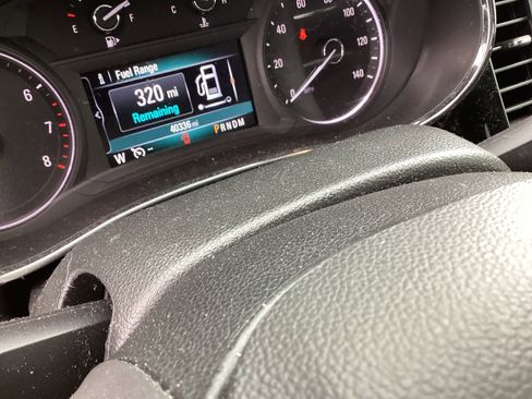 Used 2018 Buick Encore Preferred image 3