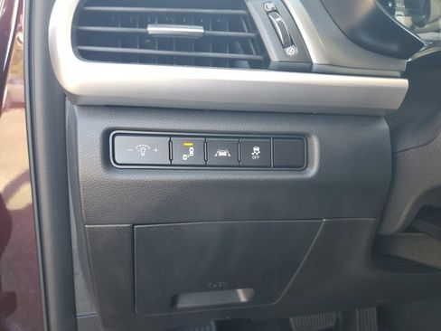 Used 2021 Kia Telluride LX image 21