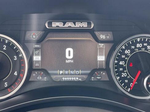 Used 2024 RAM 2500 Laramie AWD/4WD image 41