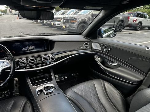 Used 2018 Mercedes-Benz S 560 4MATIC Sedan image 17