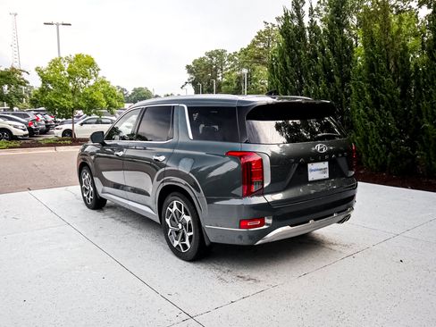 Used 2022 Hyundai Palisade Calligraphy w/ Winter Package FWD image 8