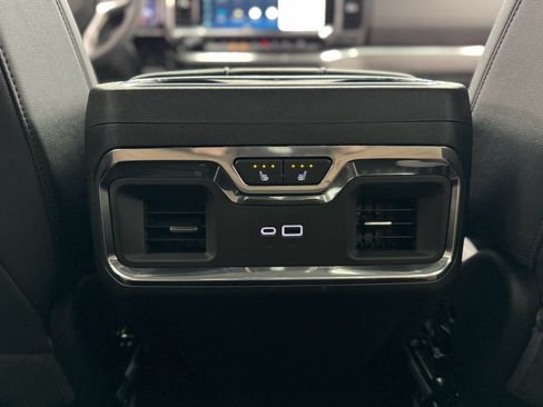 Used 2024 Chevrolet Silverado 1500 LTZ w/ LTZ Convenience Package II image 41