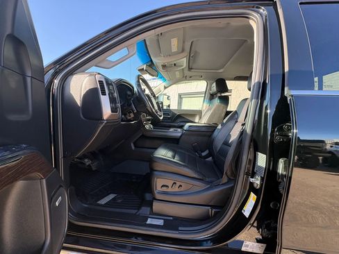 Used 2019 GMC Sierra 3500 Denali w/ Duramax Plus Package image 10