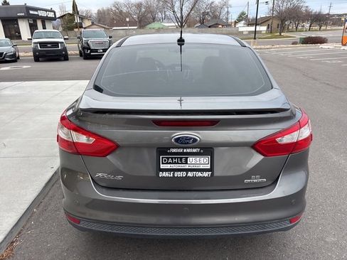 Used 2014 Ford Focus SE w/ Equipment Group 201A image 4