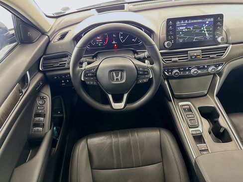 Used 2022 Honda Accord Touring image 28