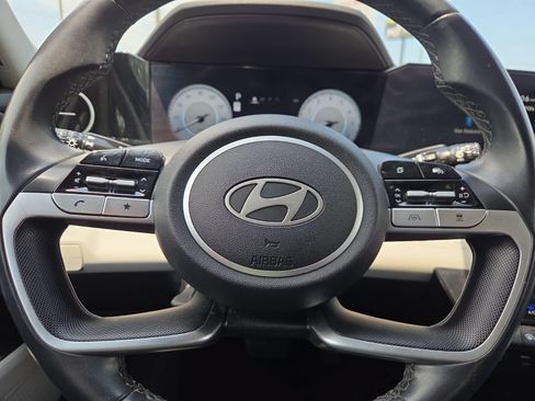 Used 2024 Hyundai Elantra Limited FWD image 24