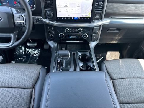 New 2025 Ford F150 Lariat w/ Equipment Group 502A High image 19