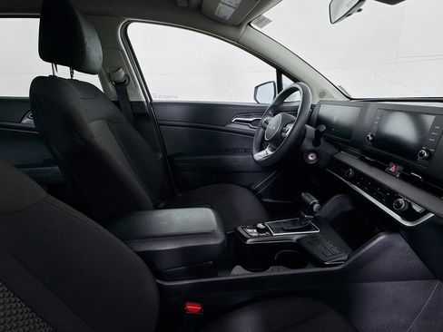 Used 2023 Kia Sportage LX image 27