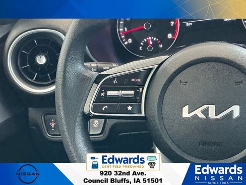Used 2023 Kia Forte LXS w/ LXS Technology Package FWD image 17