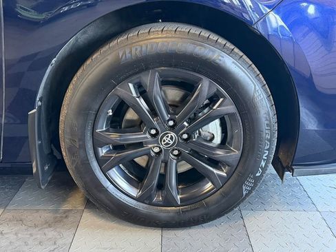 Used 2024 Toyota Sienna XSE AWD/4WD image 35