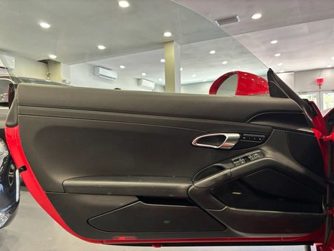 Used 2018 Porsche 718 Cayman S RWD image 25