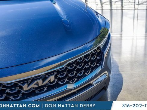 Used 2023 Kia Sorento LX image 35