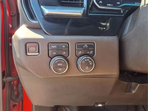 Used 2022 Chevrolet Silverado 1500 LT AWD/4WD image 23