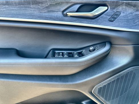 New 2025 Jeep Grand Cherokee Limited w/ Luxury Tech Group II image 15