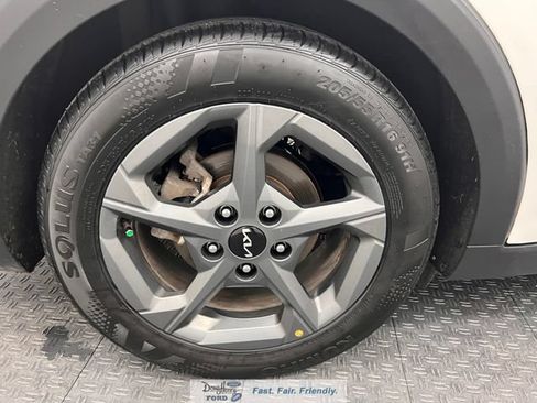 Used 2025 Kia K4 FWD image 15