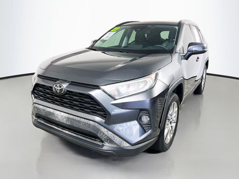Used 2021 Toyota RAV4 XLE Premium FWD image 10