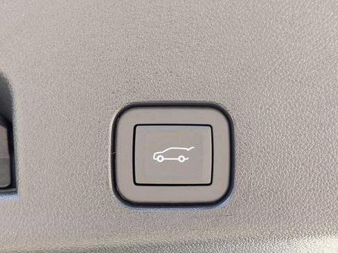 New 2026 Chevrolet Traverse LT w/ Midnight/Sport Edition FWD image 32