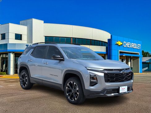 Used 2026 Chevrolet Equinox RS FWD image 9