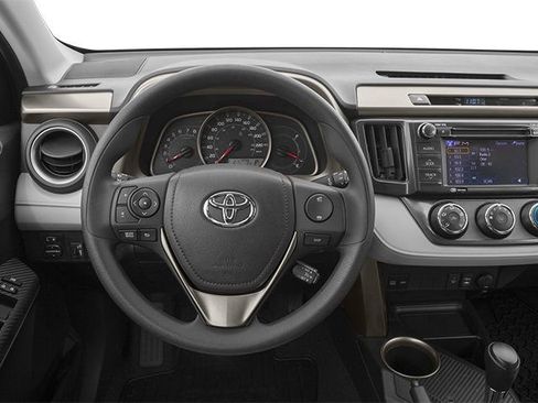 Used 2014 Toyota RAV4 LE image 7