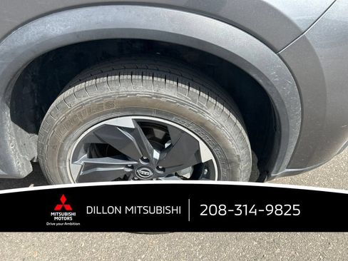 Used 2025 Nissan Rogue SV AWD/4WD image 24
