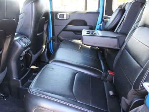 Used 2023 Jeep Wrangler Unlimited Sahara w/ Cold Weather Group AWD/4WD image 46